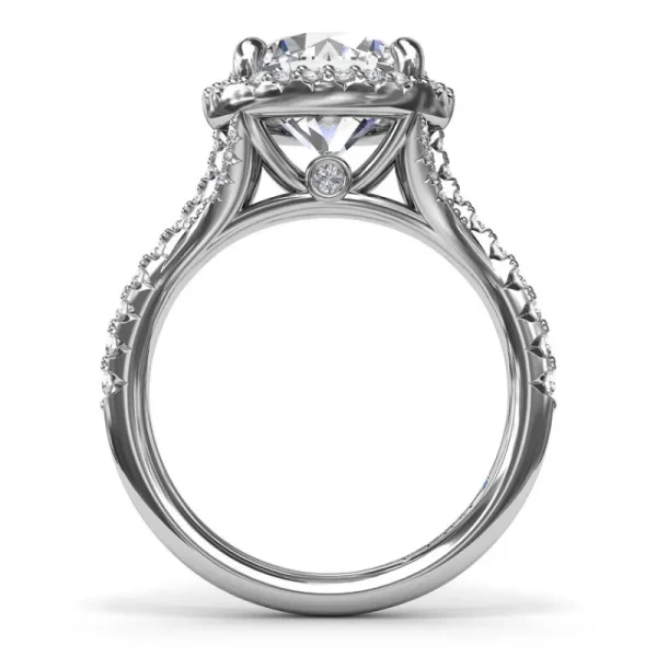 Hot Fana Striking and Bold Diamond Engagement Ring