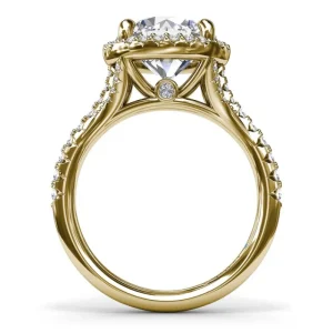 Hot Fana Striking and Bold Diamond Engagement Ring
