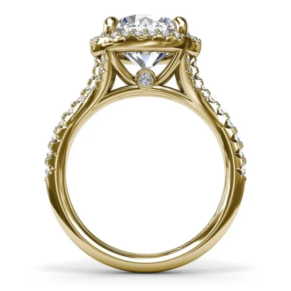 Hot Fana Striking and Bold Diamond Engagement Ring